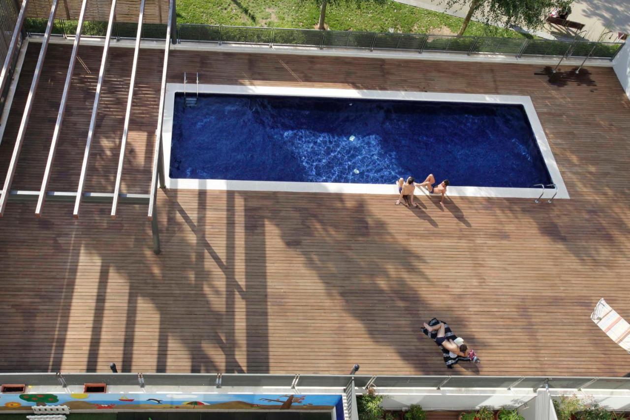 1217 - Pool And Beach Nice Apartment II Барселона Экстерьер фото